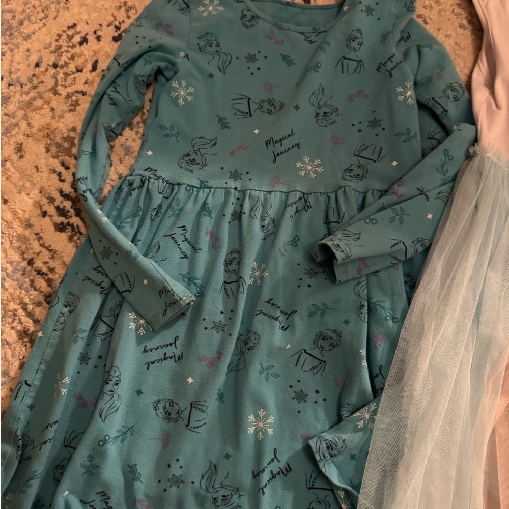 Girls Dresses Bundle - Disney, Cat & Jack, etc. - Picture 6 of 7
